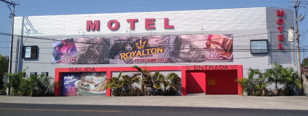 ROYALTON LUXURY MOTEL